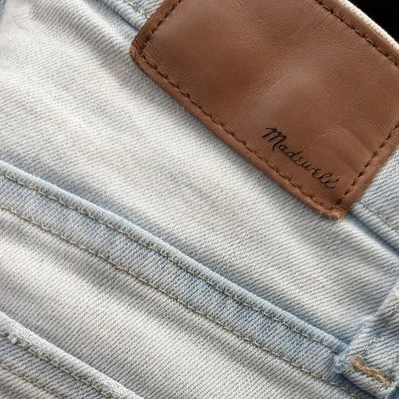 Madewell 9" Mid-Rise Skinny CropJeans in Coolmax Denim Edition - Picture 6 of 8